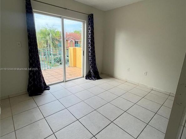 6995 NW 173rd Dr 2101, Hialeah FL 33015