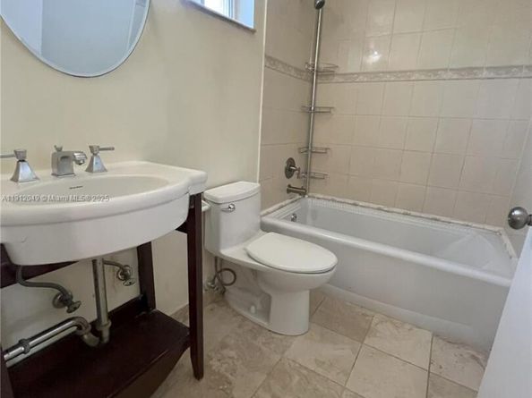 6995 NW 173rd Dr 2101, Hialeah FL 33015