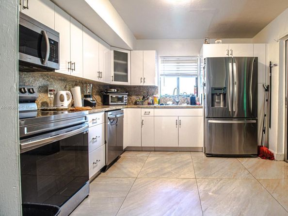 1441 NE 117th St, Miami FL 33161