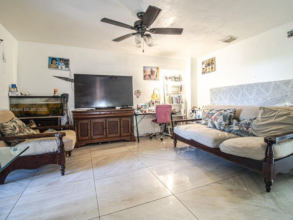 1441 NE 117th St, Miami FL 33161