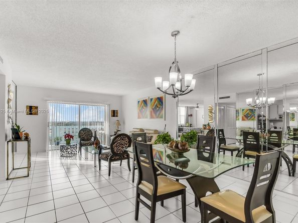 4001 Hillcrest Dr 812, Hollywood FL 33021