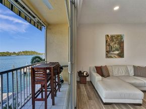 4212 N Ocean Dr, Hollywood FL 33019