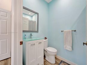 4212 N Ocean Dr, Hollywood FL 33019