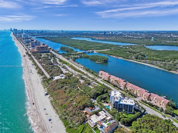 4212 N Ocean Dr, Hollywood FL 33019