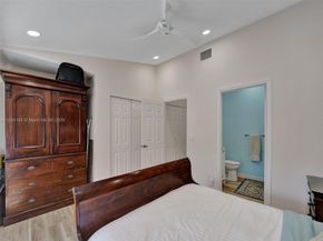 4212 N Ocean Dr, Hollywood FL 33019