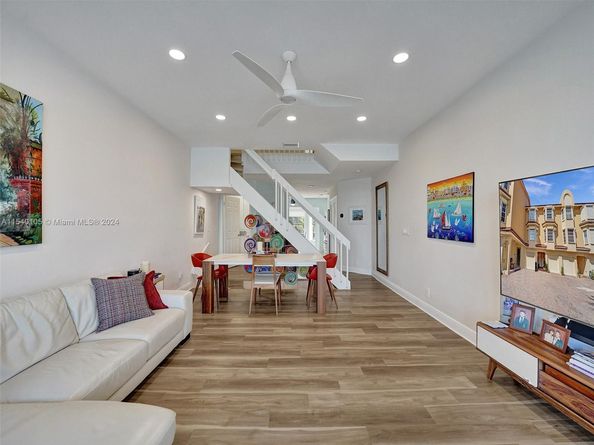 4212 N Ocean Dr, Hollywood FL 33019