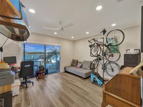 4212 N Ocean Dr, Hollywood FL 33019