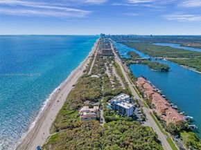 4212 N Ocean Dr, Hollywood FL 33019