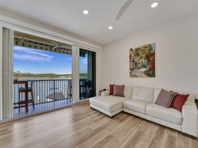 4212 N Ocean Dr, Hollywood FL 33019