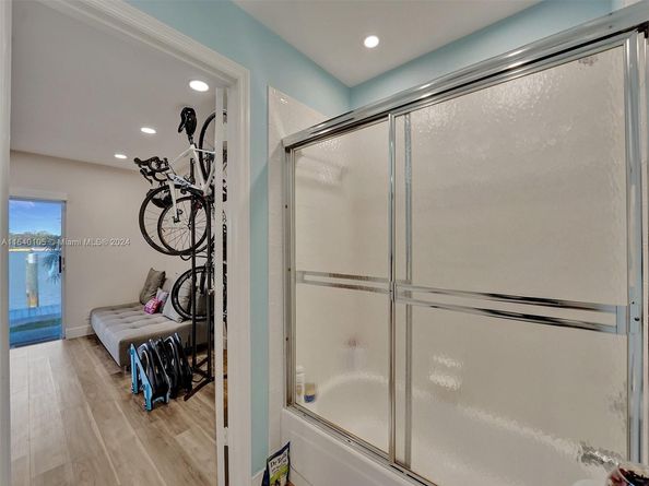 4212 N Ocean Dr, Hollywood FL 33019