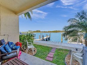 4212 N Ocean Dr, Hollywood FL 33019