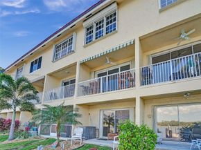 4212 N Ocean Dr, Hollywood FL 33019