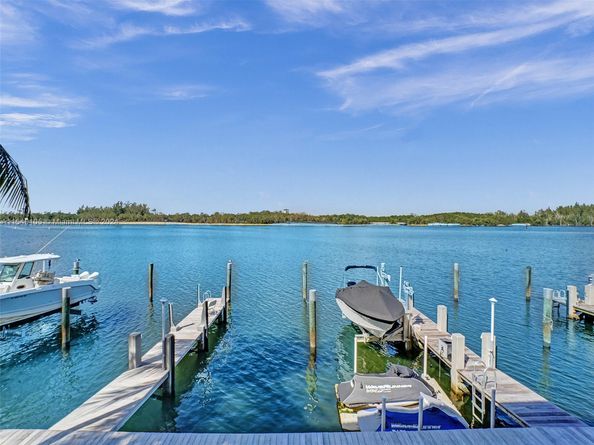 4212 N Ocean Dr, Hollywood FL 33019