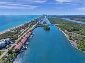 4212 N Ocean Dr, Hollywood FL 33019