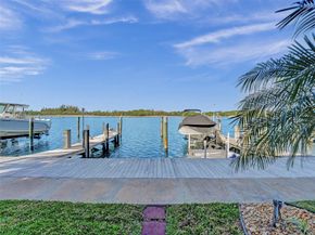4212 N Ocean Dr, Hollywood FL 33019