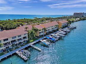 4212 N Ocean Dr, Hollywood FL 33019