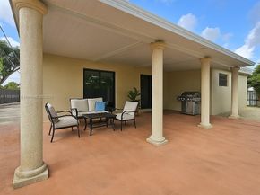 6240 SW 20th Ter, Miami FL 33155
