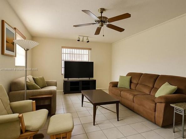 6240 SW 20th Ter, Miami FL 33155