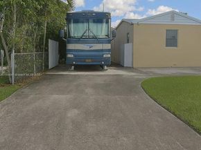 6240 SW 20th Ter, Miami FL 33155