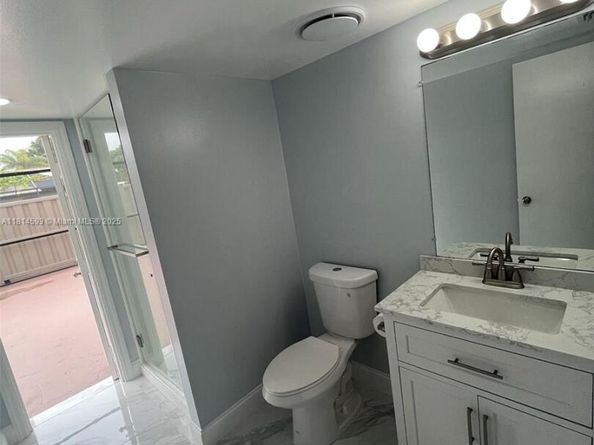 5416 Eagle Lake Dr 4, Palm Beach Gardens FL 33418