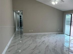 5416 Eagle Lake Dr 4, Palm Beach Gardens FL 33418