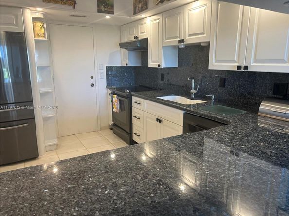 400 Diplomat Pkwy 611, Hallandale Beach FL 33009