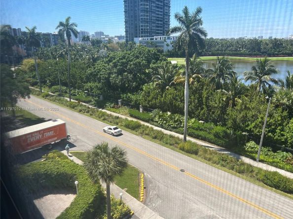 400 Diplomat Pkwy 611, Hallandale Beach FL 33009