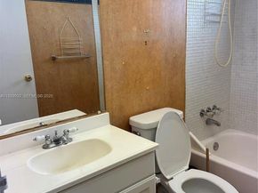 25 Saxony A A, Delray Beach FL 33446