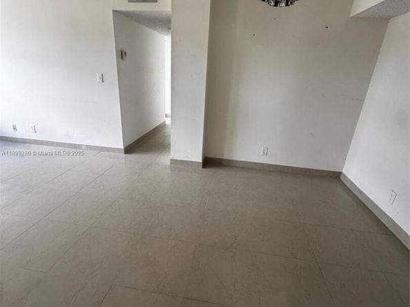 2025 NE 164th St 316, North Miami Beach FL 33162