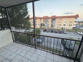 4152 Inverrary Dr 303, Lauderhill FL 33319