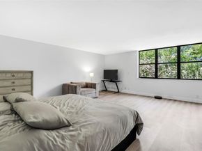 3350 NE 192nd St 4QB, Aventura FL 33180