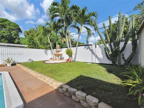 1645 NW 120th St, North Miami FL 33167