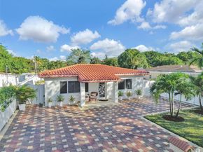 1645 NW 120th St, North Miami FL 33167