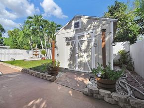 1645 NW 120th St, North Miami FL 33167