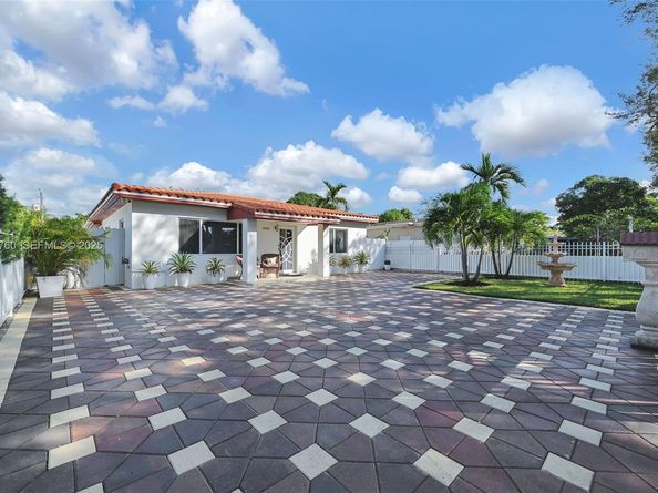 1645 NW 120th St, North Miami FL 33167