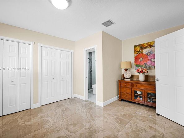 1645 NW 120th St, North Miami FL 33167