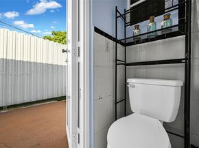 1645 NW 120th St, North Miami FL 33167