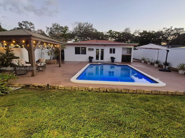 1645 NW 120th St, North Miami FL 33167