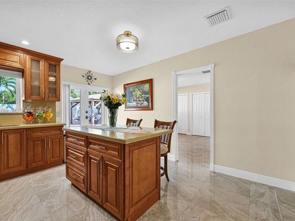 1645 NW 120th St, North Miami FL 33167