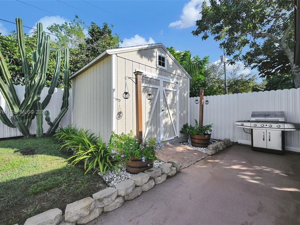 1645 NW 120th St, North Miami FL 33167