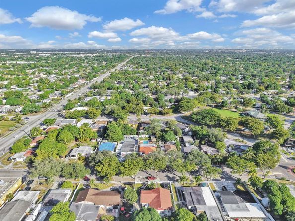 1645 NW 120th St, North Miami FL 33167