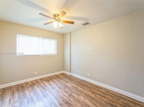 412 SW 4th Ter, Hallandale Beach FL 33009