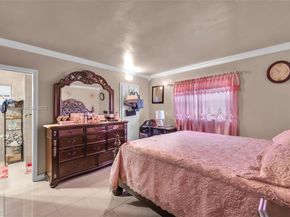2370 NW 34th Ter, Lauderdale Lakes FL 33311
