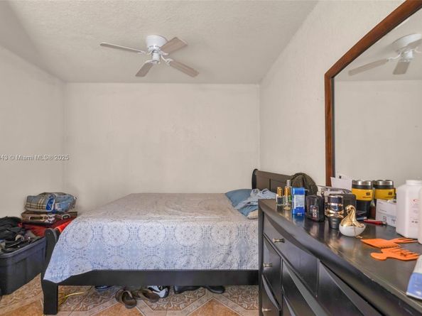 2370 NW 34th Ter, Lauderdale Lakes FL 33311