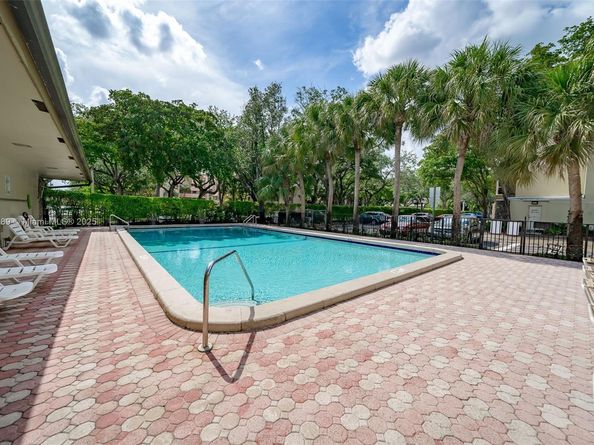 6600 Cypress Rd 410, Plantation FL 33317