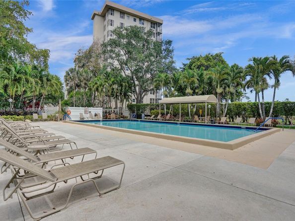 3520 Oaks Way 308, Pompano Beach FL 33069