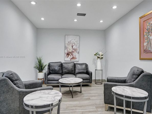 3520 Oaks Way 308, Pompano Beach FL 33069