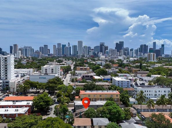 1260 SW 5th St, Miami FL 33135