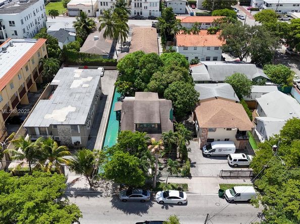 1260 SW 5th St, Miami FL 33135
