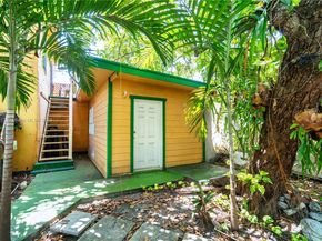 1260 SW 5th St, Miami FL 33135